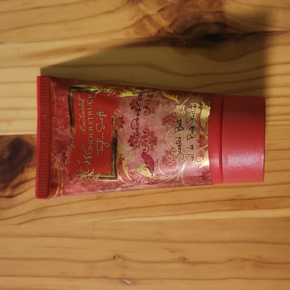 Enchanted Wonderstuck T.Swift Bath Gel - Picture 1 of 2